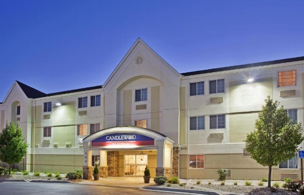 Candlewood Suites Junction City - Ft. Riley image 12