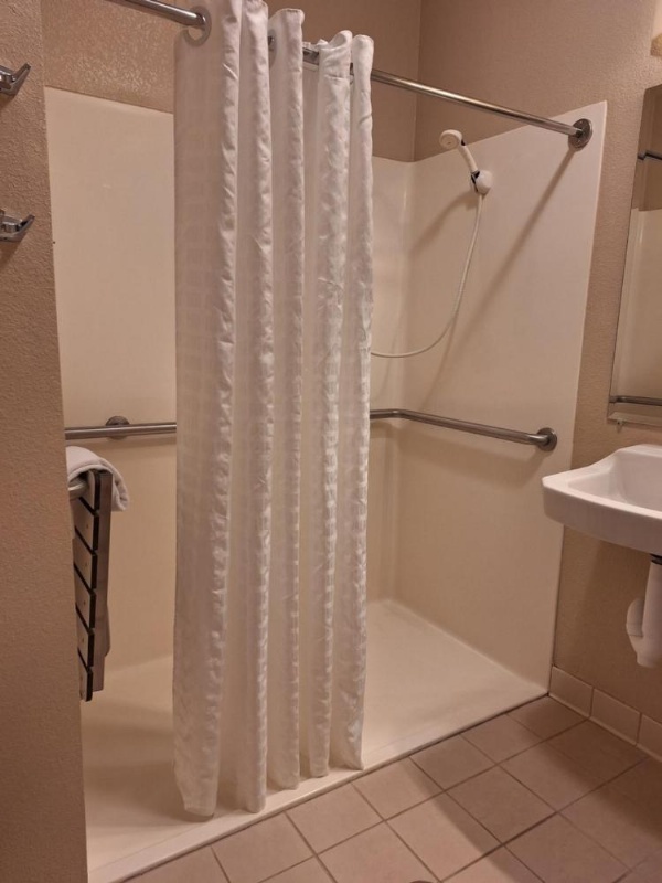 Candlewood Suites Junction City - Ft. Riley image 29